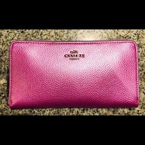 Authentic Brand New Coach Zip Wallet
